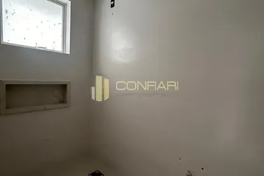 Apartamento &agrave; venda - 132m&sup2; - MEIA PRAIA