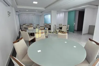 Apartamento &agrave; venda - 130m&sup2; - Meia Praia