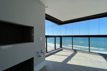 Apartamento &agrave; venda - 200m&sup2; - Meia Praia
