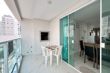 Apartamento &agrave; venda - 86m&sup2; - Meia Praia