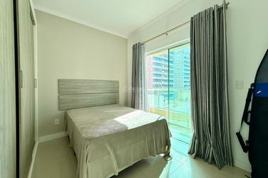 Apartamento &agrave; venda - 150m&sup2; - Meia Praia