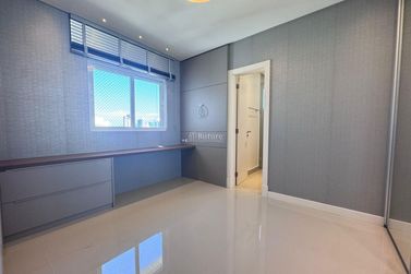 Apartamento &agrave; venda - 129m&sup2; - Centro