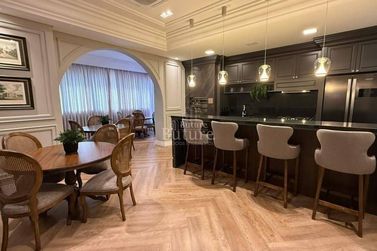 Apartamento &agrave; venda - 140m&sup2; - Meia Praia