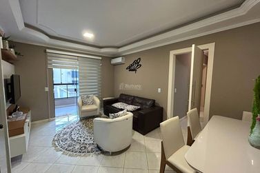 Apartamento &agrave; venda - 159m&sup2; - Meia Praia