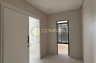 Apartamento &agrave; venda - 206m&sup2; - meia praia