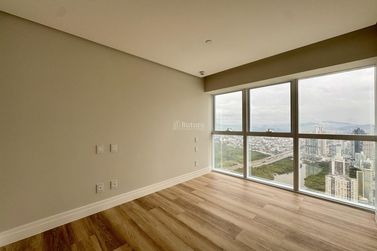 Apartamento &agrave; venda - 217m&sup2; - Barra Sul