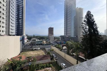 Apartamento &agrave; venda - Meia Praia