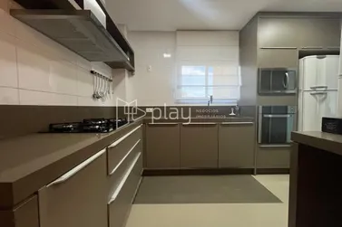 Apartamento &agrave; venda - 185m&sup2; - Meia Praia