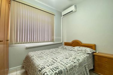 Apartamento &agrave; venda - 110m&sup2; - Meia Praia