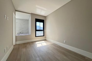 Apartamento &agrave; venda - 135m&sup2; - Centro