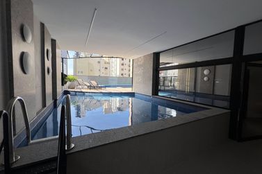 Apartamento &agrave; venda - 206m&sup2; - Meia Praia