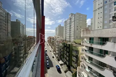 Apartamento &agrave; venda - 115m&sup2; - Meia Praia
