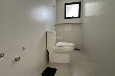 Apartamento &agrave; venda - 132m&sup2; - Meia Praia