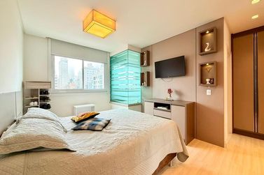 Apartamento &agrave; venda - 135m&sup2; - Meia Praia