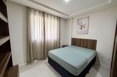 Apartamento &agrave; venda - 110m&sup2; - Meia Praia