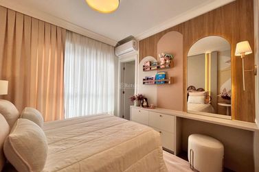 Apartamento &agrave; venda - 150m&sup2; - Meia Praia