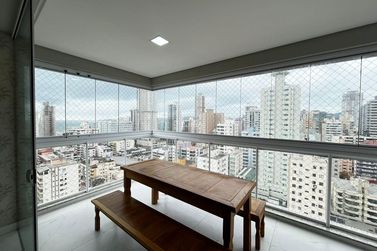 Apartamento &agrave; venda - 161m&sup2; - Meia Praia