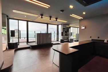 Apartamento &agrave; venda - 182m&sup2; - Meia Praia