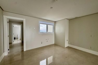 Apartamento &agrave; venda - 217m&sup2; - Barra Sul