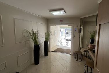 Apartamento &agrave; venda - 115m&sup2; - Meia Praia
