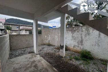 Apartamento para alugar - 60m&sup2; - Barra