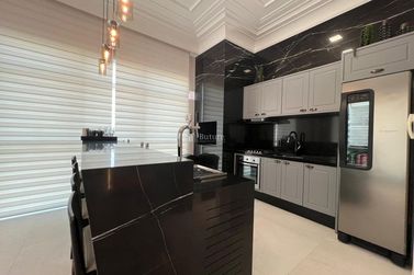 Apartamento &agrave; venda - 305m&sup2; - Meia Praia