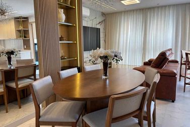 Apartamento &agrave; venda - 110m&sup2; - Meia Praia