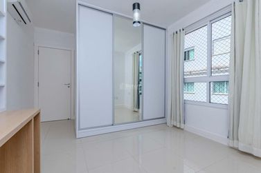 Apartamento &agrave; venda - 270m&sup2; - Meia Praia