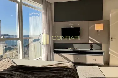 Apartamento &agrave; venda - 229m&sup2; - meia praia