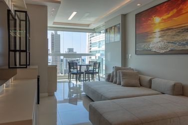 Apartamento &agrave; venda - 148m&sup2; - Meia Praia