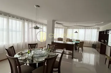 Apartamento &agrave; venda - 212m&sup2; - Meia Praia
