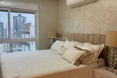 Apartamento &agrave; venda - Meia Praia