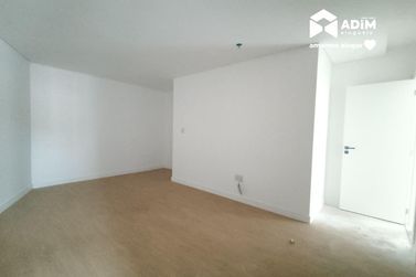 Apartamento para alugar - 81m&sup2; - Centro