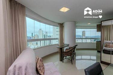 Apartamento para alugar - 150m&sup2; - Centro