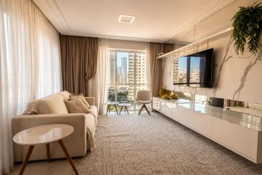 Apartamento &agrave; venda - 131m&sup2; - Centro