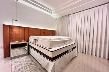 Apartamento &agrave; venda - 320m&sup2; - Meia Praia