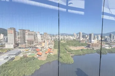 Apartamento &agrave; venda - 144m&sup2; - Pereque