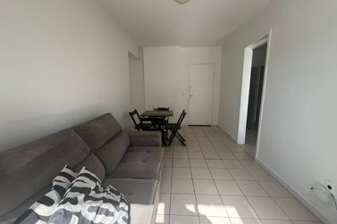 Apartamento para alugar - 55m&sup2; - Centro