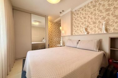 Apartamento &agrave; venda - 160m&sup2; - Meia Praia