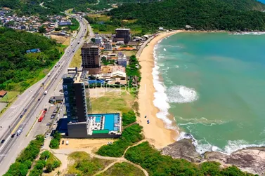 Apartamento &agrave; venda - 107m&sup2; - Meia Praia
