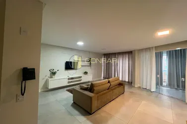 Apartamento para alugar - 180m&sup2; - Meia praia