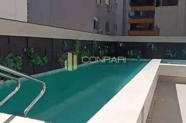 Apartamento &agrave; venda - 129m&sup2; - Meia Praia