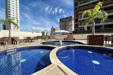 Apartamento &agrave; venda - 135m&sup2; - Meia Praia