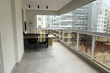 Apartamento &agrave; venda - 188m&sup2; - Meia Praia