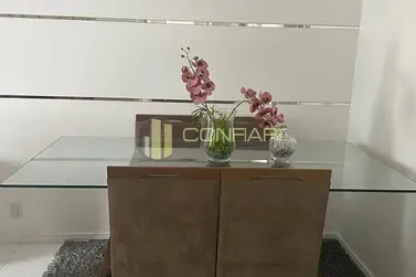 Apartamento &agrave; venda - 126m&sup2; - Meia Praia