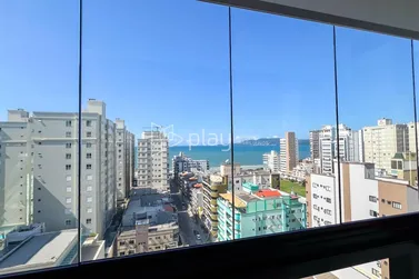Apartamento &agrave; venda - 180m&sup2; - Meia Praia