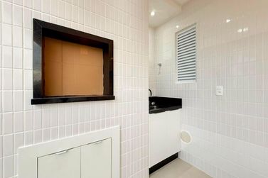 Apartamento &agrave; venda - 129m&sup2; - Meia Praia