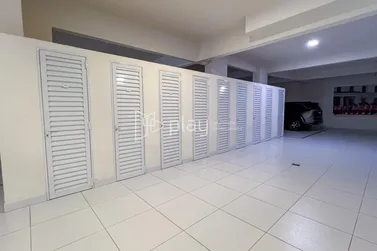 Apartamento &agrave; venda - 233m&sup2; - Meia Praia