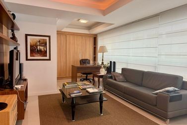 Apartamento &agrave; venda - 227m&sup2; - Centro