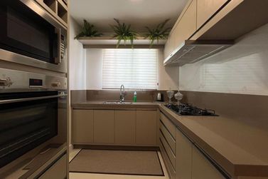 Apartamento &agrave; venda - 130m&sup2; - Meia Praia